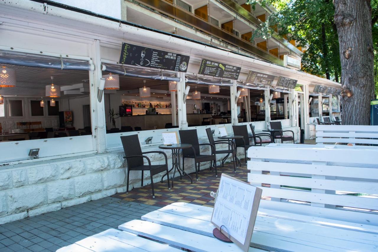 Ce Napfeny Hotel Siofok Ngoại thất bức ảnh