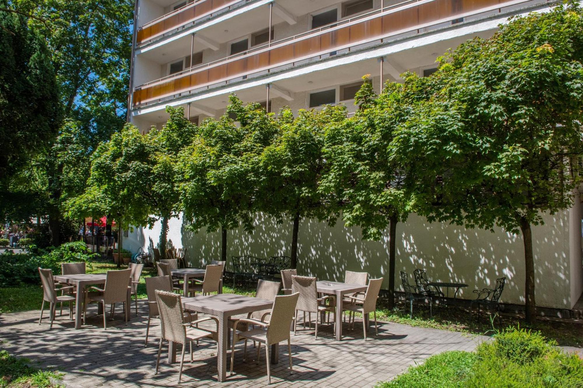Ce Napfeny Hotel Siofok Ngoại thất bức ảnh
